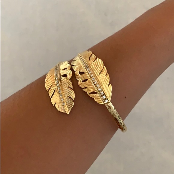 Feather cuff - Picture 2 of 6